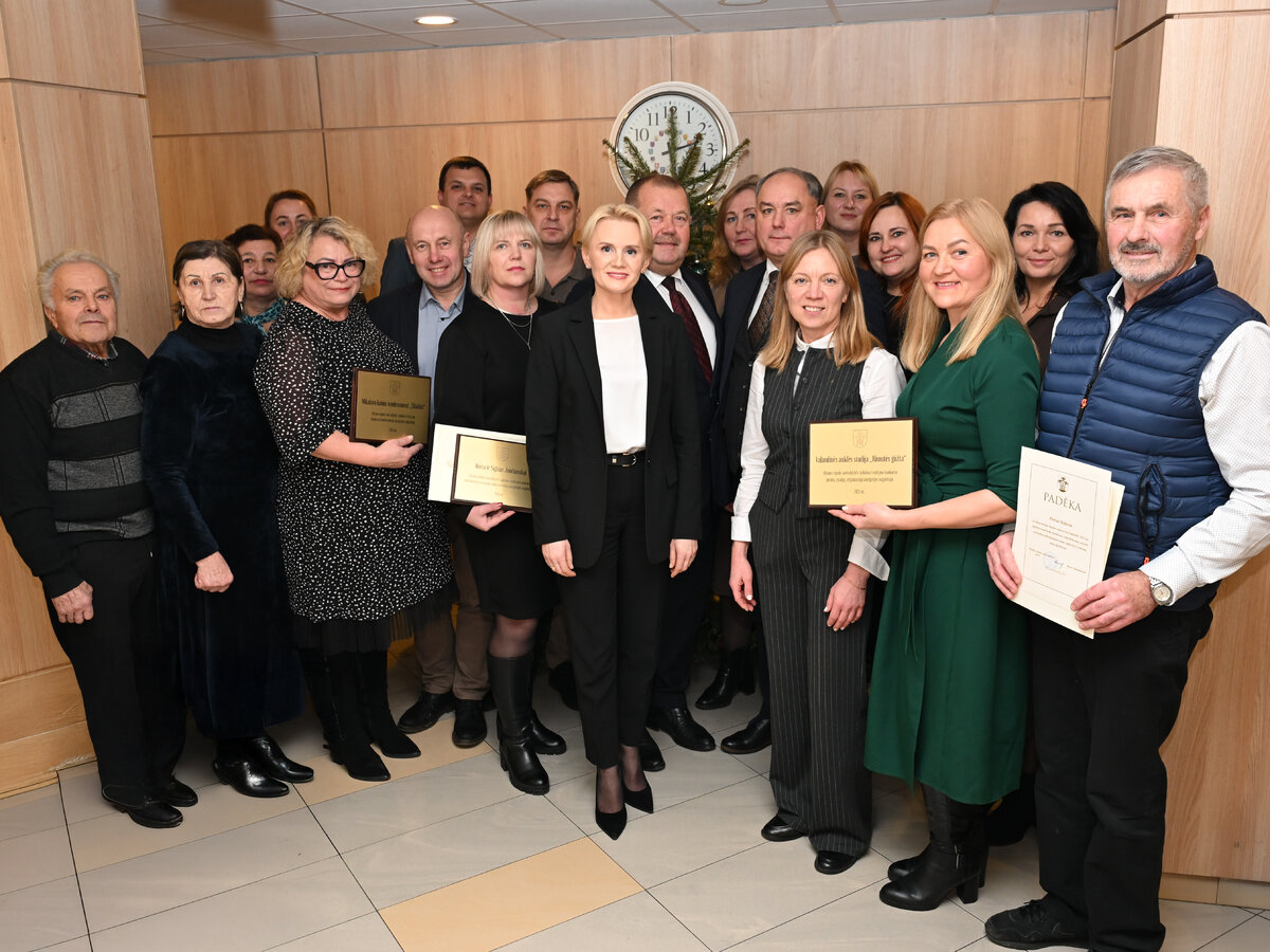 Alytaus rajono savivaldybė apdovanojo Aplinkos tvarkymo konkurso dalyvius ir nugalėtojus.